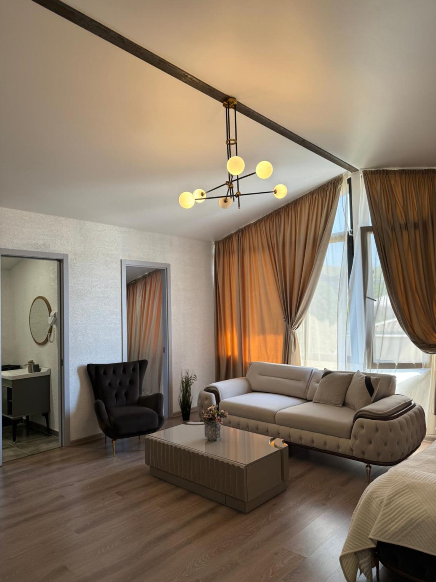Guest House Elene ゴリ エクステリア 写真
