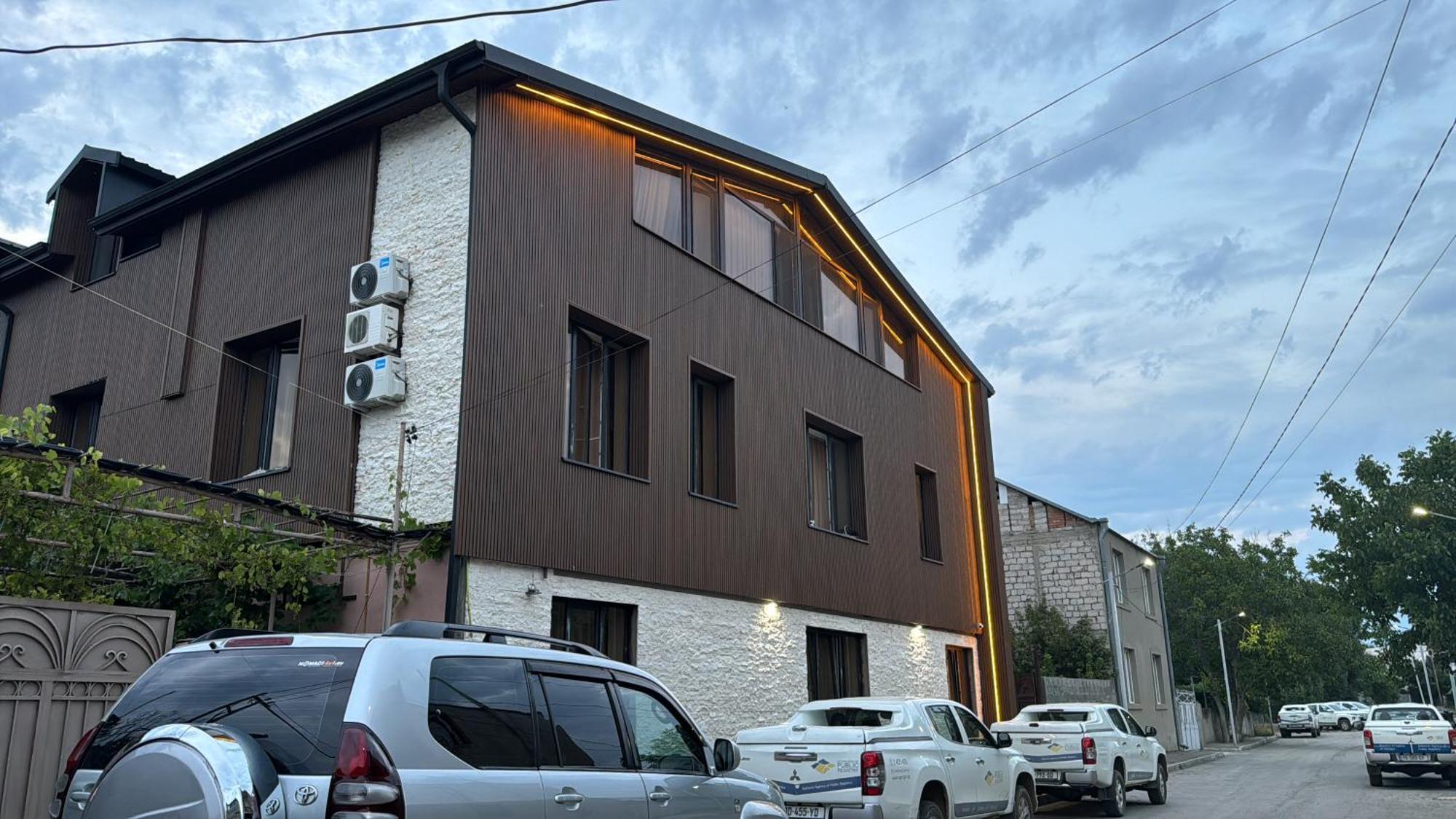 Guest House Elene ゴリ エクステリア 写真