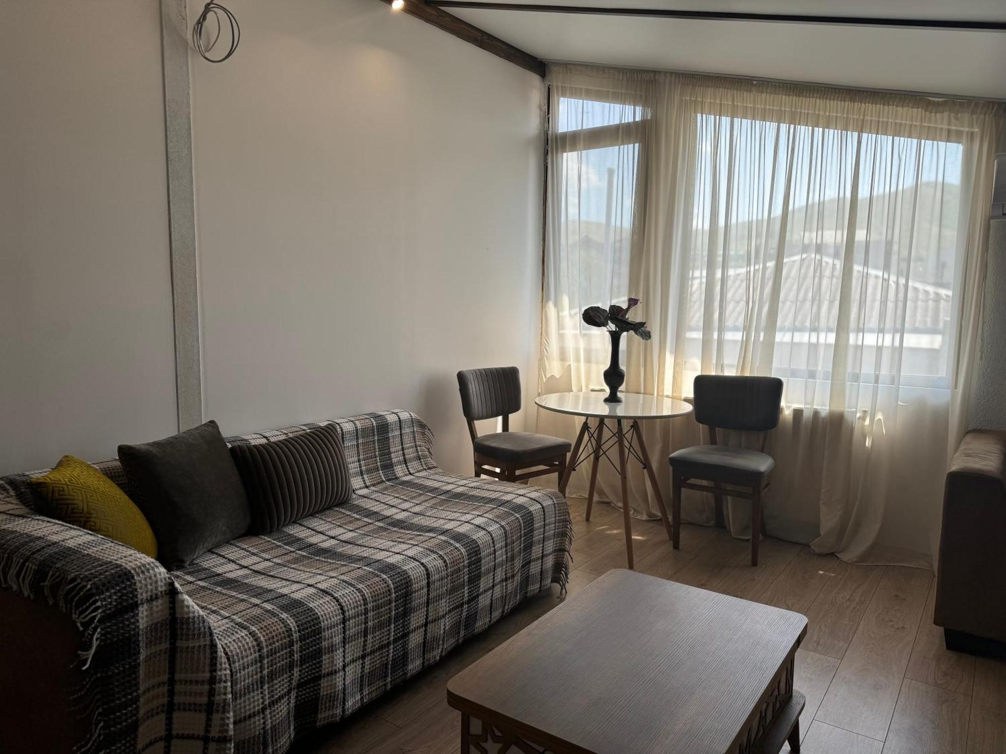 Guest House Elene ゴリ エクステリア 写真
