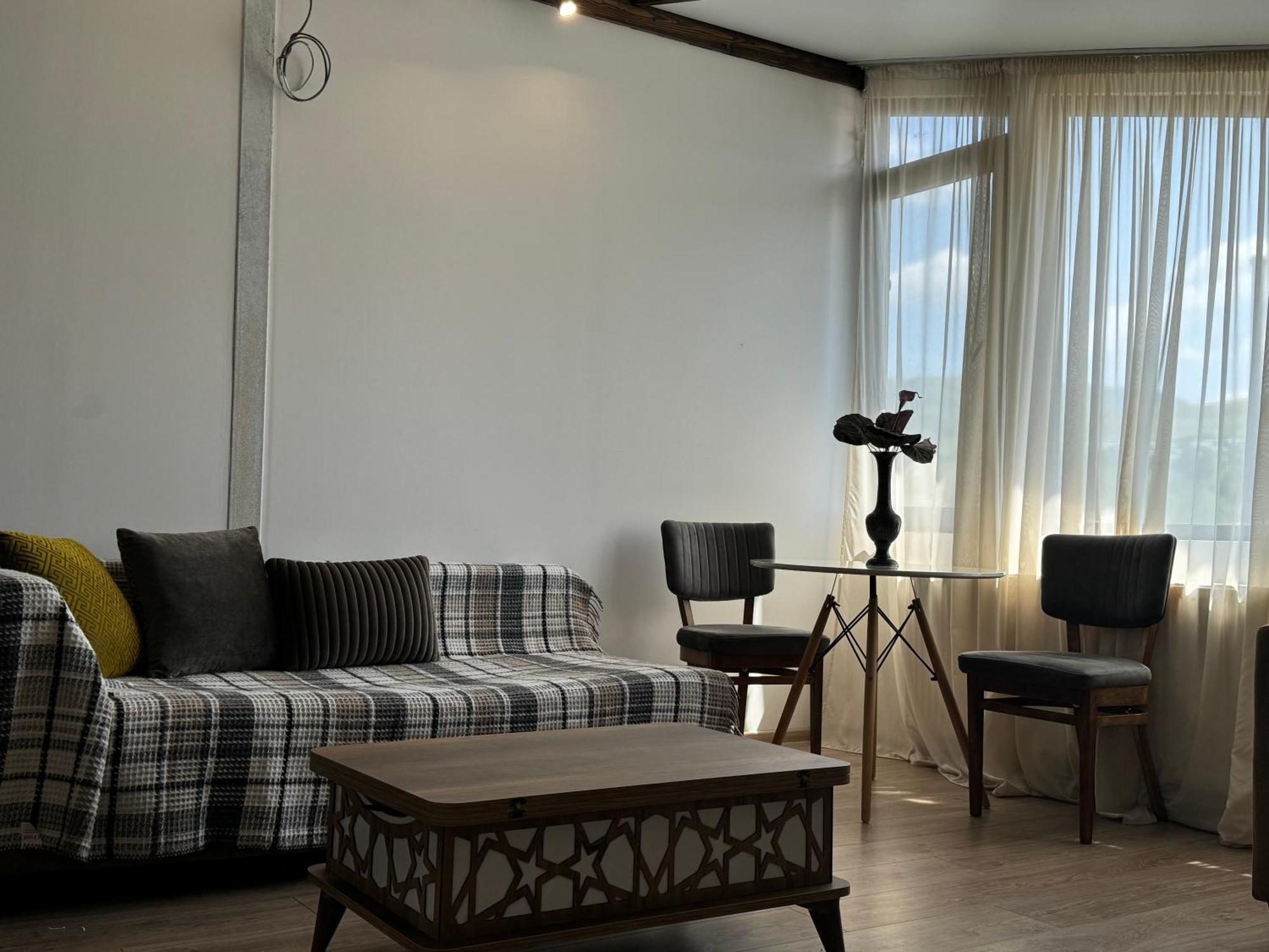 Guest House Elene ゴリ エクステリア 写真